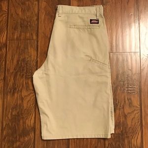 Dickies Khaki Shorts
